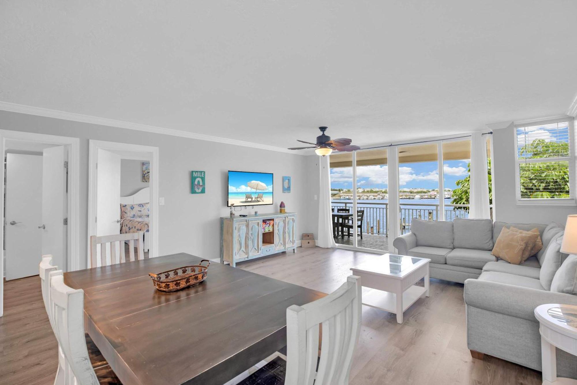 Eleuthera - 2X2 Fully Updated Old Town Waterfront Corner Condo 키웨스트 외부 사진